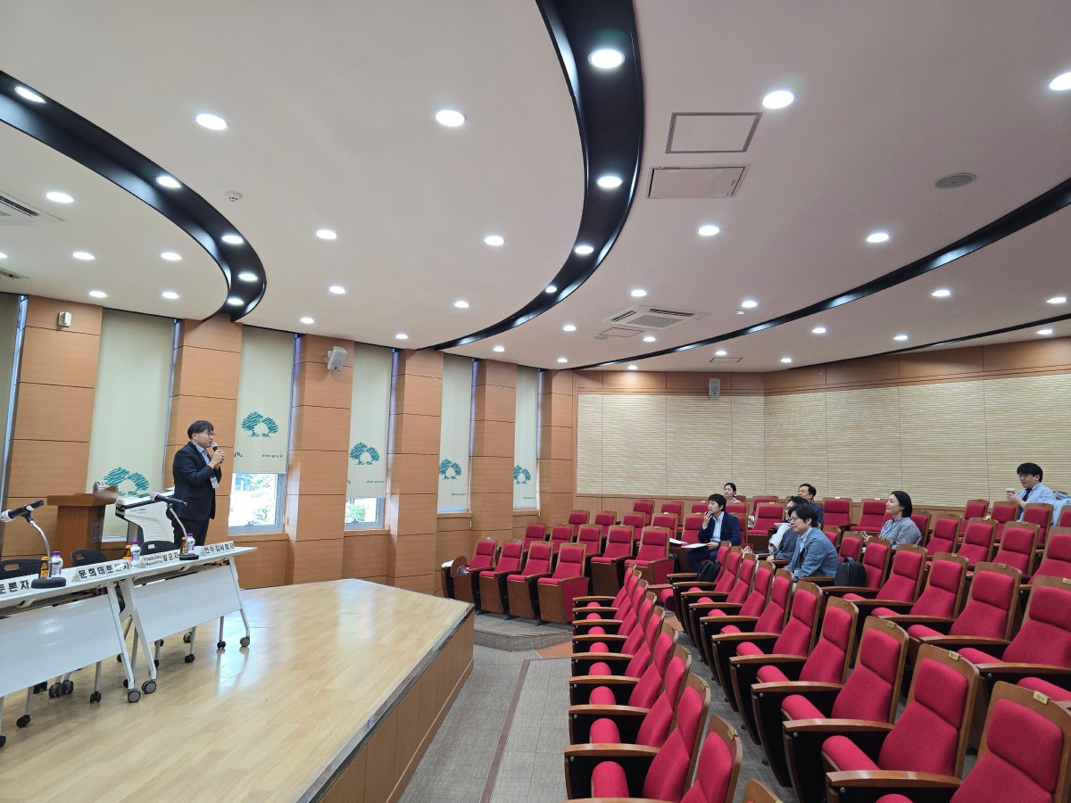 박성민 교수.jpg